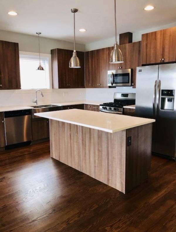 3649 W Belmont AVE #3E, Chicago, IL 60618