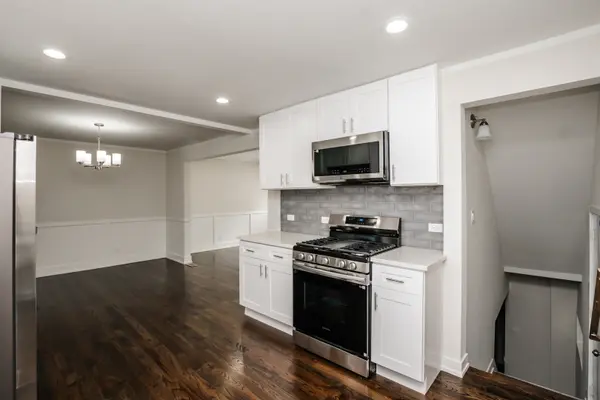 10048 S Saint Lawrence AVE, Chicago, IL 60628