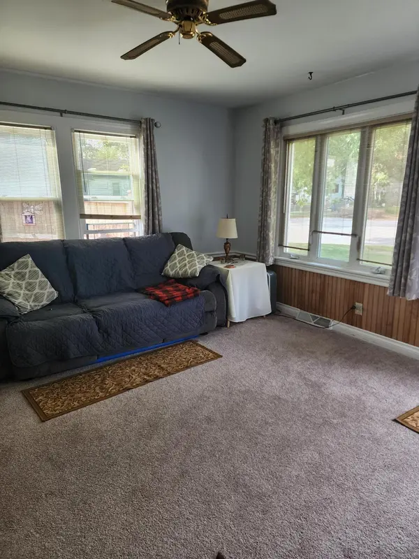 2971 New York ST, Lake Station, IN 46405