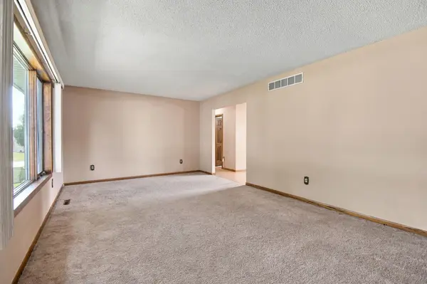 308 SE Oak ST, Brownsdale, MN 55918
