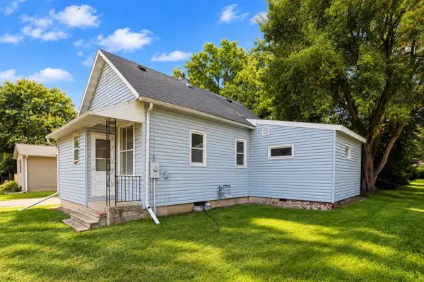 709 8th AVE SE, Waseca, MN 56093