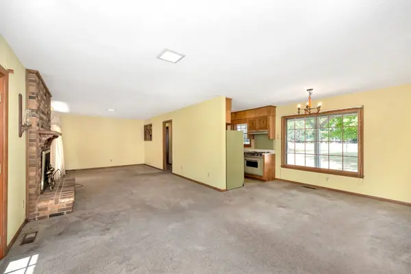 15216 New Cut Rd, Athens, AL 35611