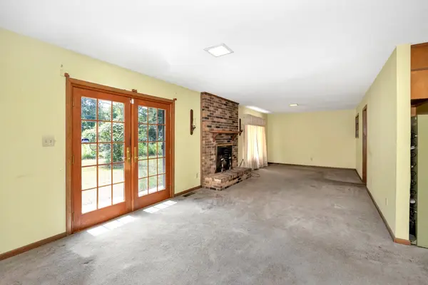 15216 New Cut Rd, Athens, AL 35611