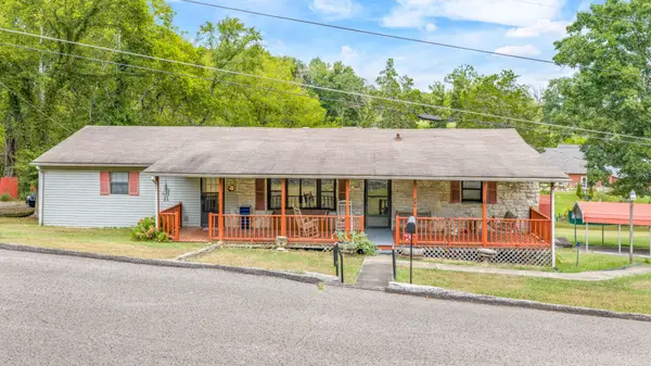 206 Wallace Dr, Fayetteville, TN 37334