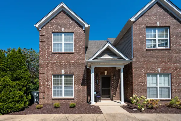 831 General Cabot Ct, Murfreesboro, TN 37129