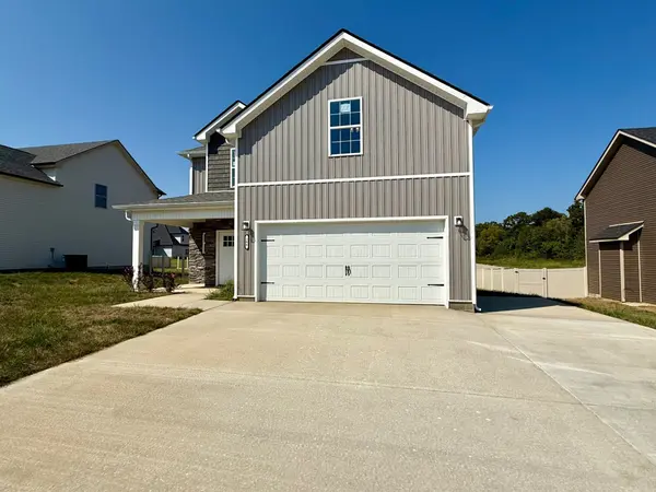 166 Dewberry Ct, Clarksville, TN 37042