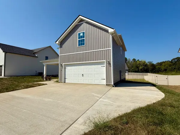 166 Dewberry Ct, Clarksville, TN 37042