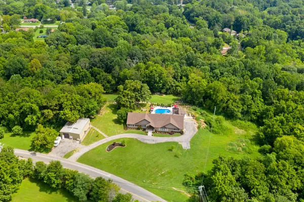 2385 Old Ashland City Rd, Clarksville, TN 37043