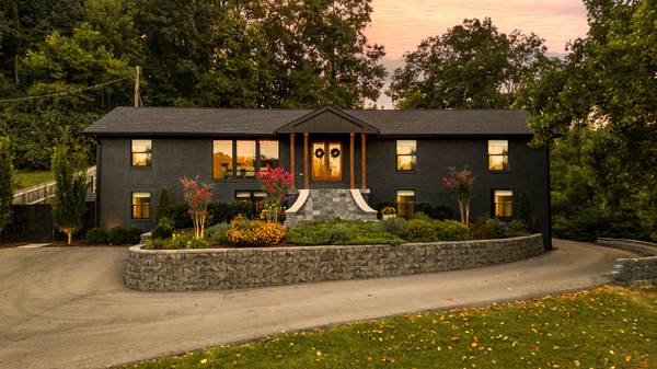 6600 Ellesmere Rd, Nashville, TN 37205