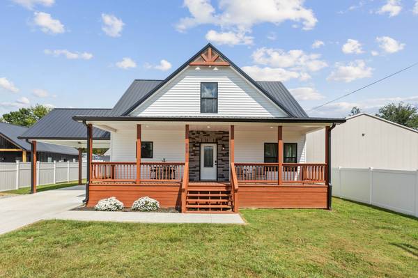 906 Davidson St, Tullahoma, TN 37388