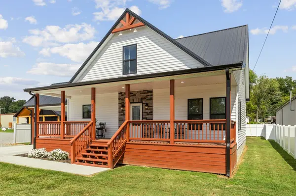 906 Davidson St, Tullahoma, TN 37388