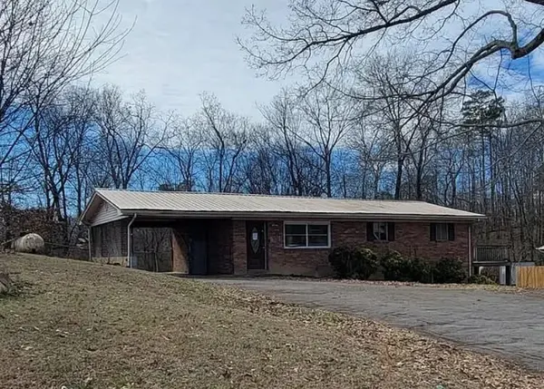 2801 Mountain View Dr #SE, Cleveland, TN 37323