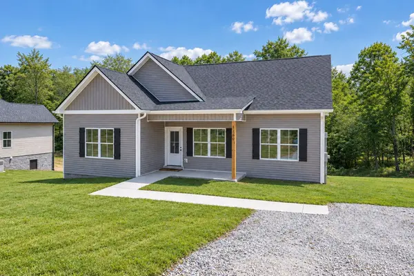 1260 Old County House Road, Charlotte, TN 37036