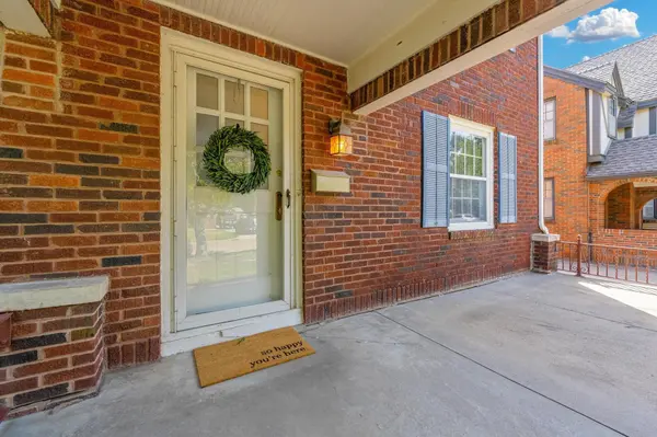 144 N Dellrose Ave, Wichita, KS 67208
