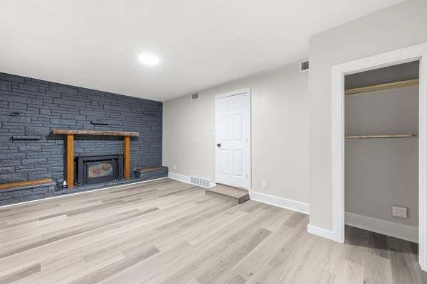 2308 S Belmont St, Wichita, KS 67218-5008