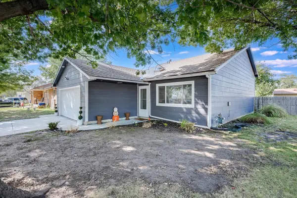 2902 W Maxwell Ave, Wichita, KS 67217-1330