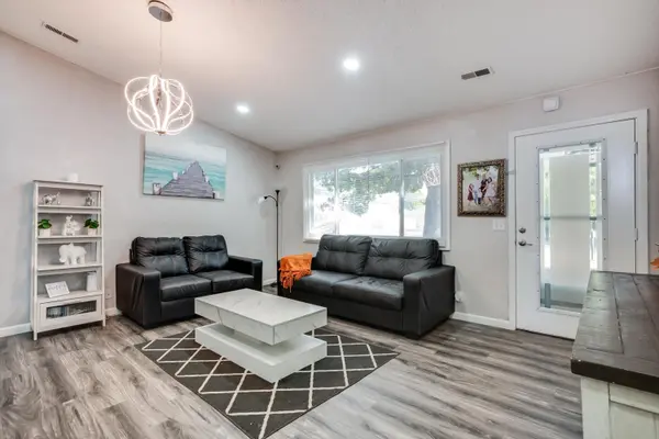 2902 W Maxwell Ave, Wichita, KS 67217-1330