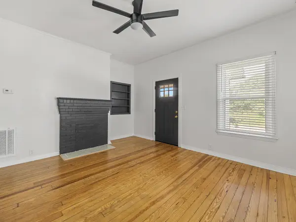 52 Hutchins ST, Greenville, SC 29605