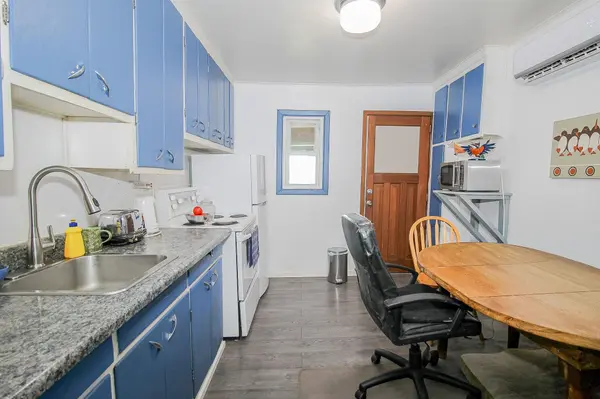 14 Bishop RD, Welland, ON L3B 2V5