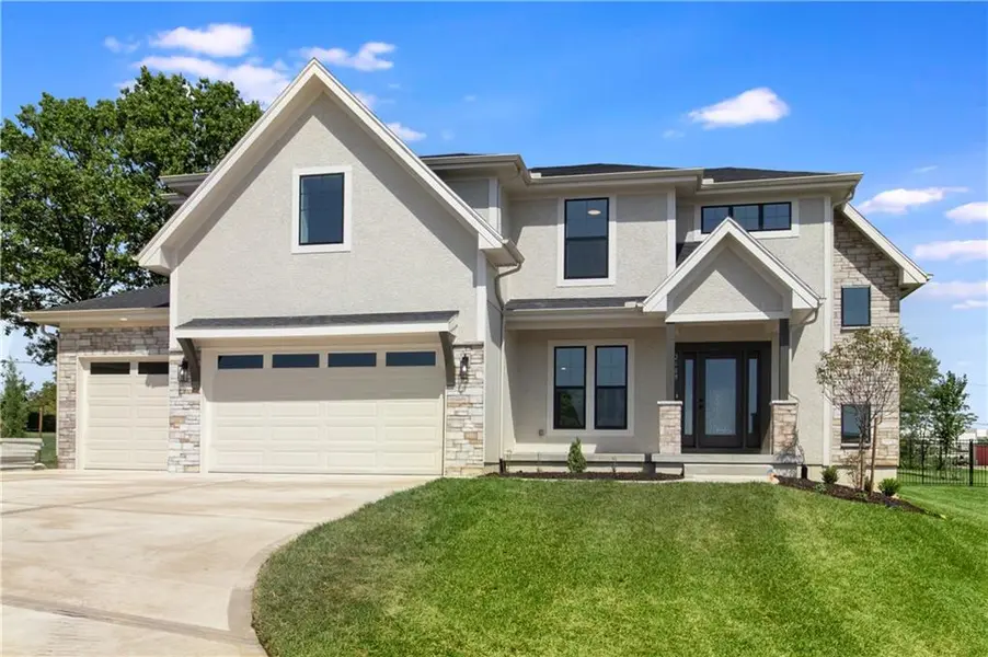 2609 NE Amanda LN, Blue Springs, MO 64029