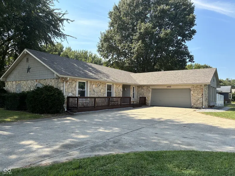 4003 W Fairview RD, Greenwood, IN 46142