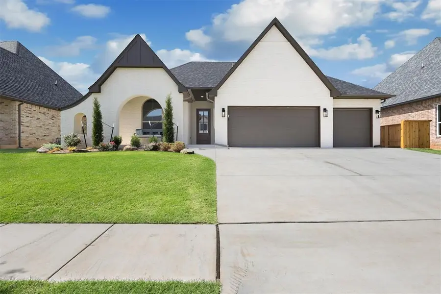 12801 Cobblestone Curve RD, Oklahoma City, OK 73142