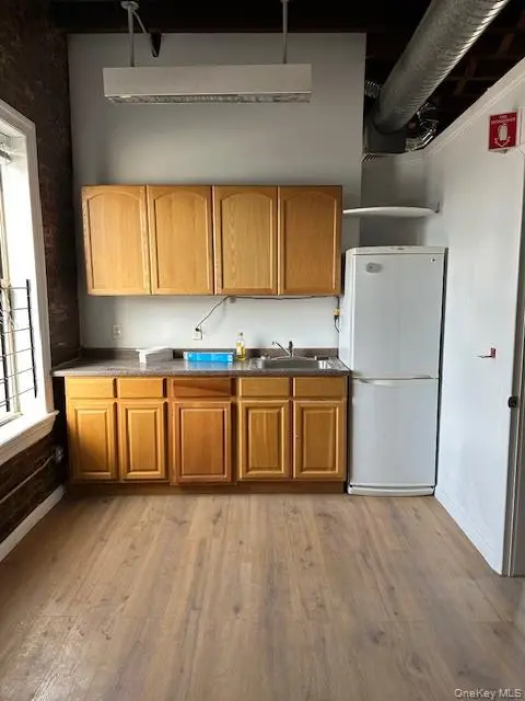 5615 58th ST, Maspeth, NY 11378
