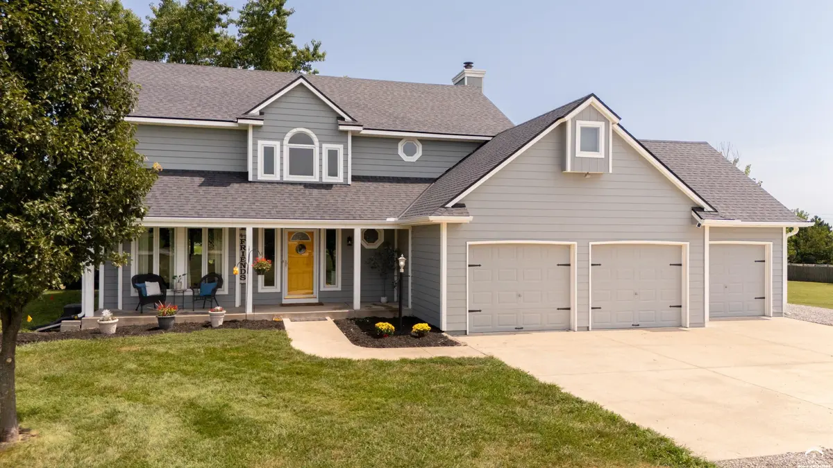1210 E 2142 RD, Eudora, KS 66025