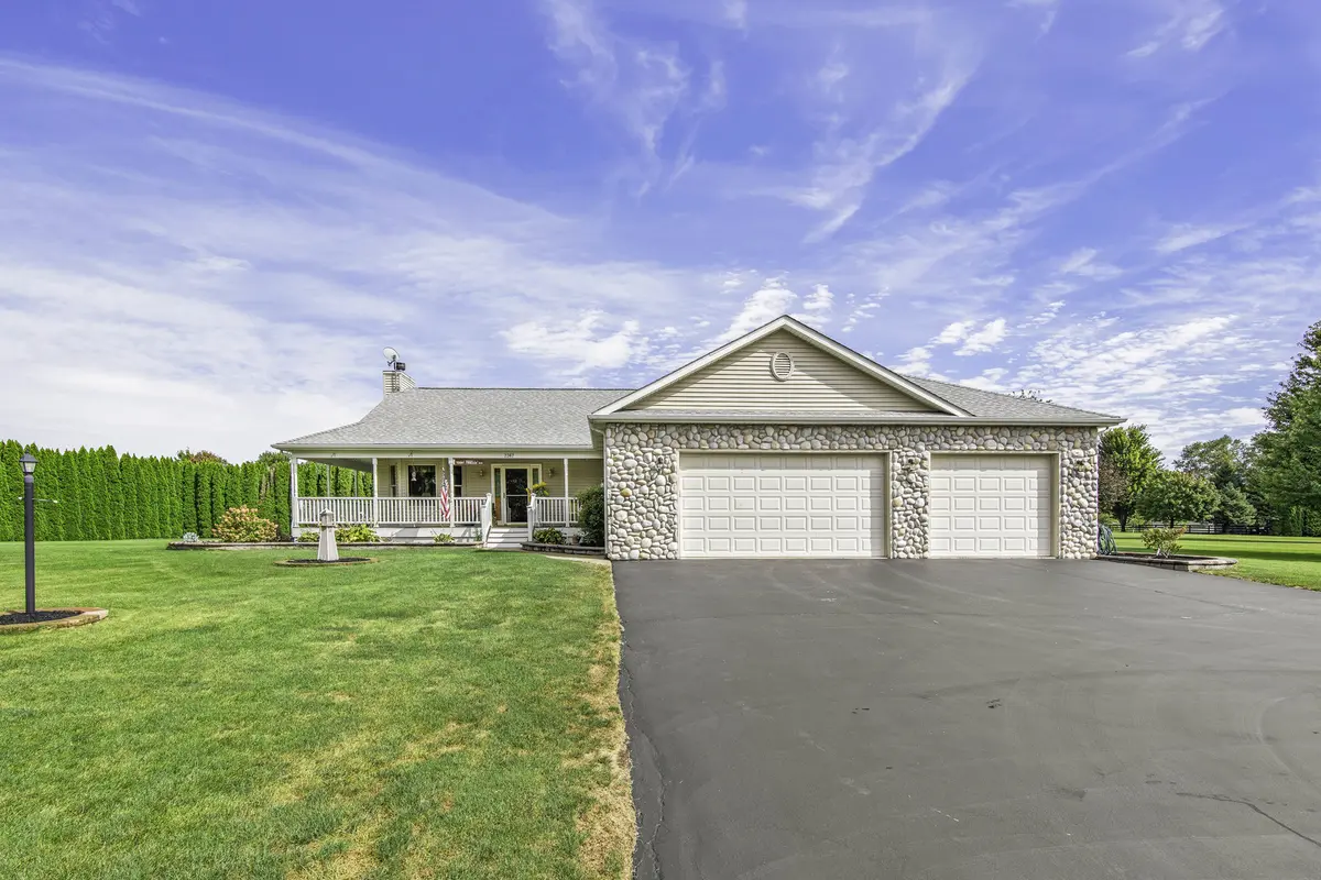 2367 N 4060th RD, Sheridan, IL 60551