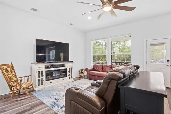189 Waikakaaua DR, Bastrop, TX 78602