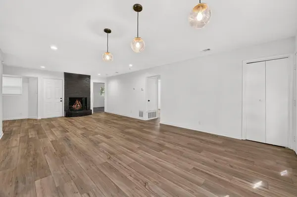 6913 La Salle DR, Austin, TX 78723