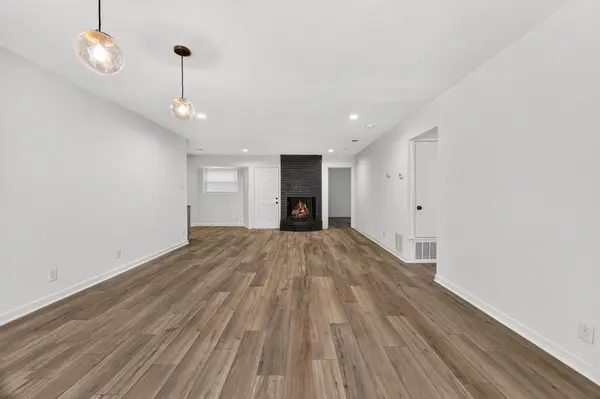 6913 La Salle DR, Austin, TX 78723