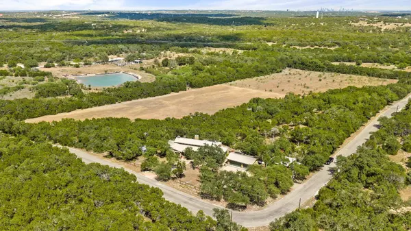 10598 Davy Crockett DR, Austin, TX 78737