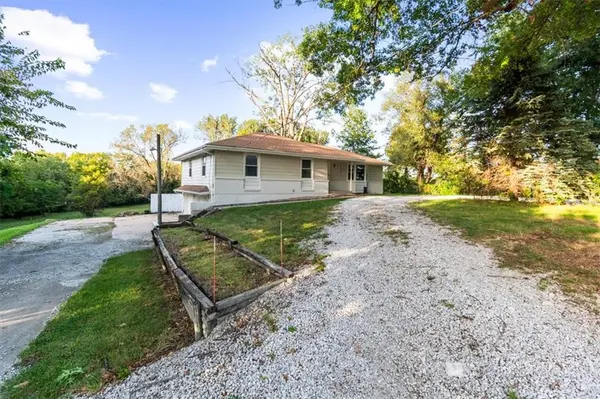 1605 SE M AA HWY, Blue Springs, MO 64014