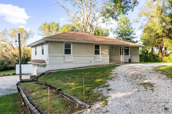 1605 SE M AA HWY, Blue Springs, MO 64014
