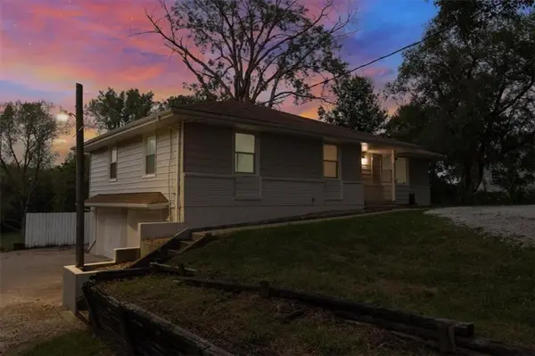 1605 SE M AA HWY, Blue Springs, MO 64014