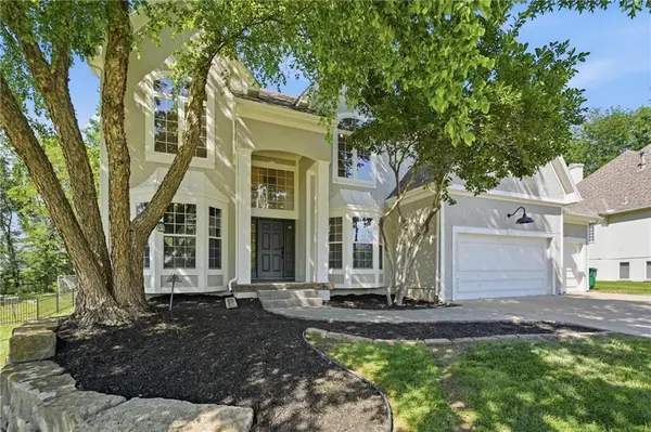 2634 SW Wintervalley DR, Lee's Summit, MO 64081