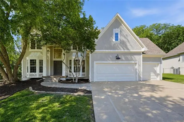 2634 SW Wintervalley DR, Lee's Summit, MO 64081