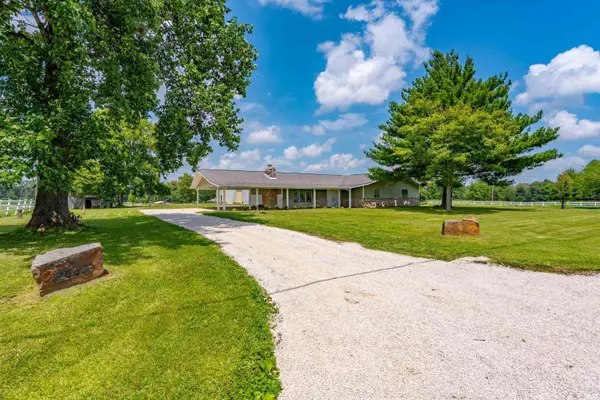 2444 Metzger RD, Boonville, IN 47601