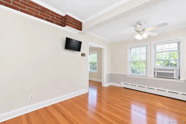 93 Gilmore BLVD, Stewart Manor, NY 11001