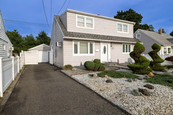 2569 Wantagh AVE, Wantagh, NY 11793