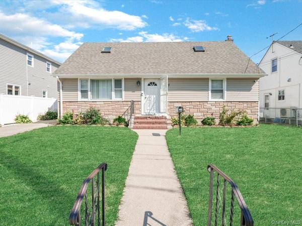 77 LITCHFIELD AVE, Elmont, NY 11003