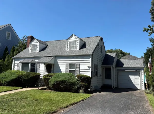 111 King ST, Malverne, NY 11565