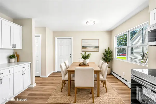 35 Lombardy DR, Shirley, NY 11967