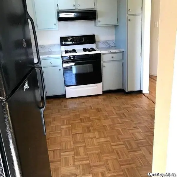 212-01 41 Avenue, Bayside, NY 11364