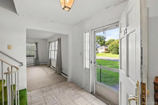 52 Borglum RD, Manhasset, NY 11030