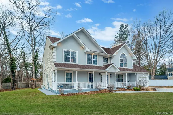 6 Denmark CT, Huntington, NY 11743