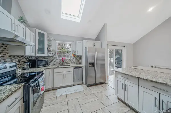 6 Denmark CT, Huntington, NY 11743
