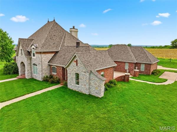 2662 N Hwy 79, Elsberry, MO 63343