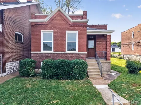 5216 Morganford RD, St Louis, MO 63116